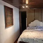 Loft Casa Dos Pisos Con Garage Pocitos Playa 4 Personas